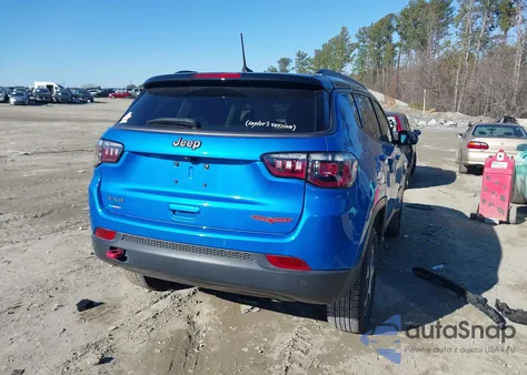 2022 Jeep Compass Trailhawk 4X4 from USA, damaged, VIN 3C4NJDDB2NT110919